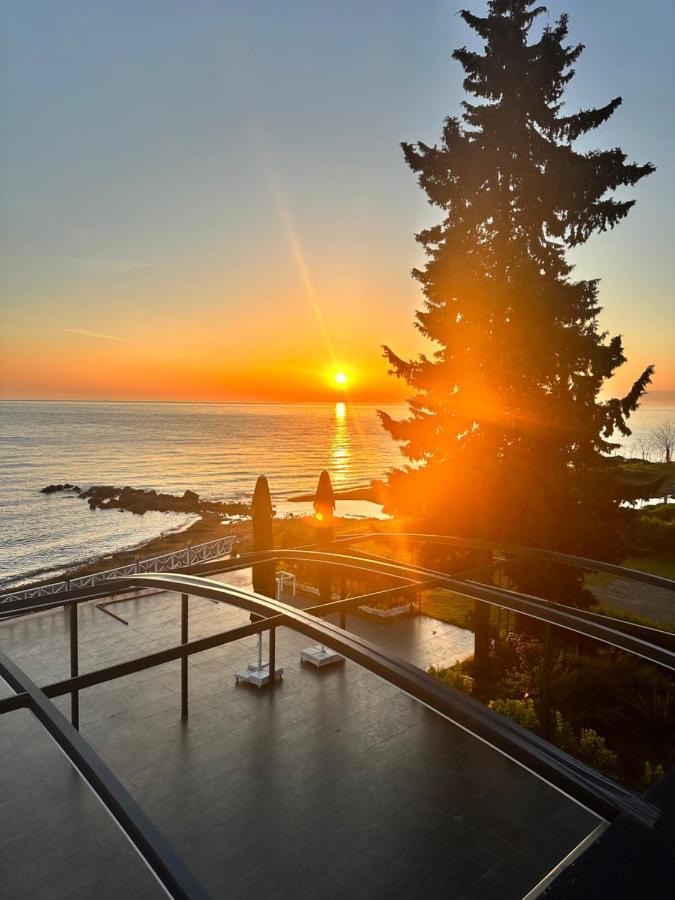 Mare Blu Hotel Трабзон Екстериор снимка