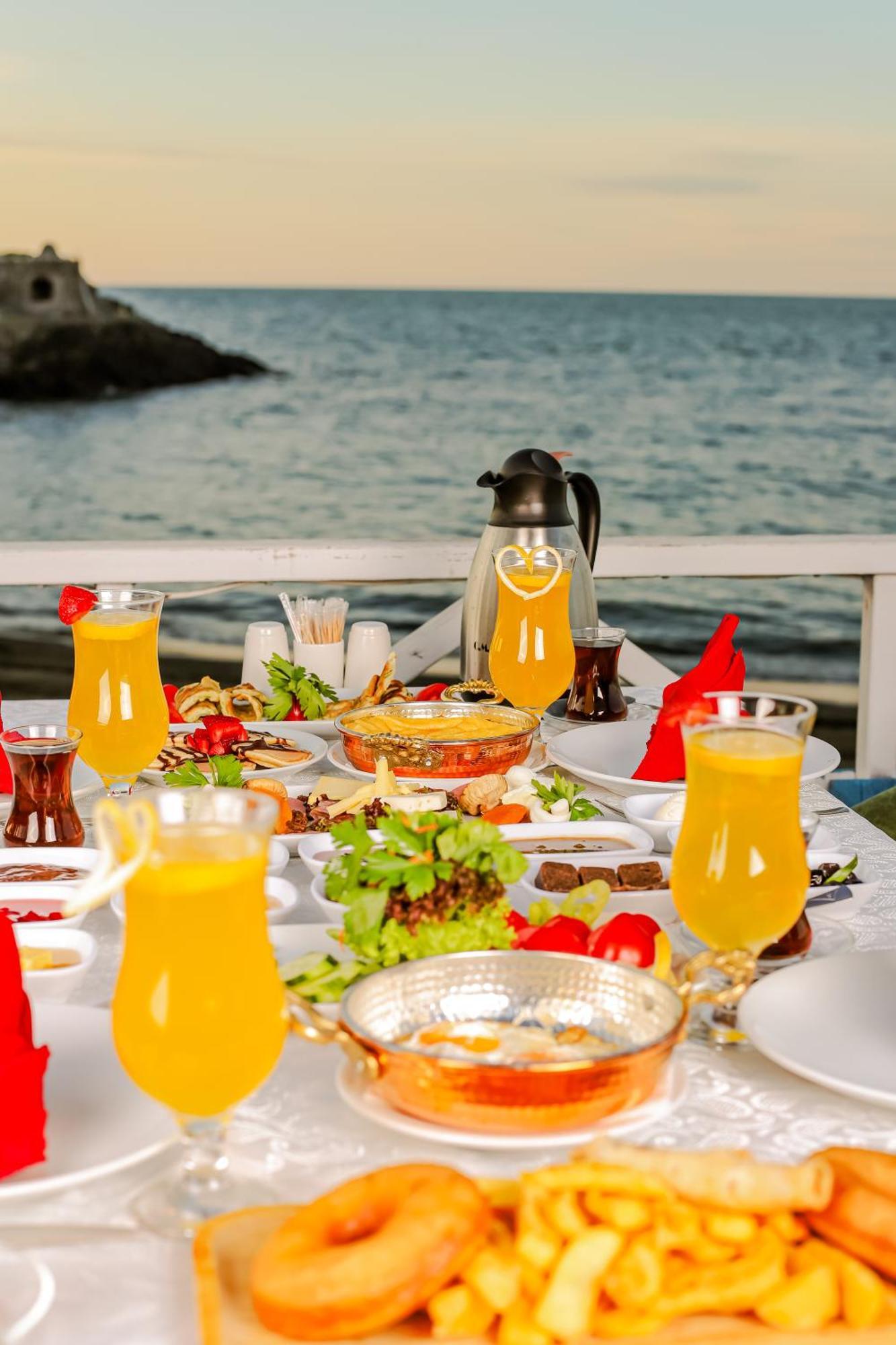Mare Blu Hotel Трабзон Екстериор снимка