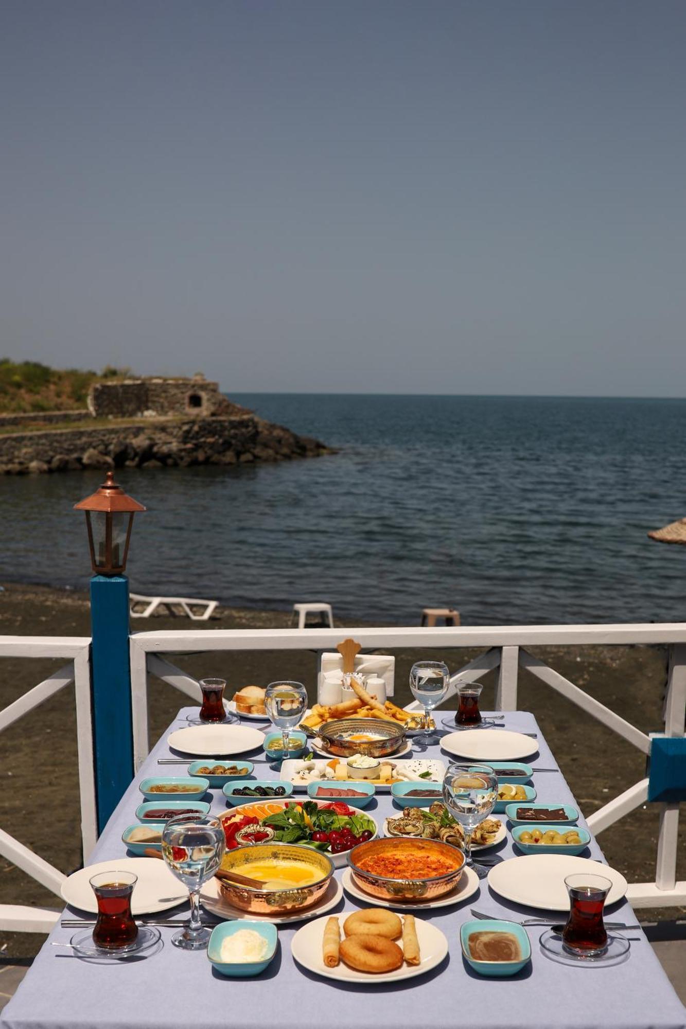 Mare Blu Hotel Трабзон Екстериор снимка